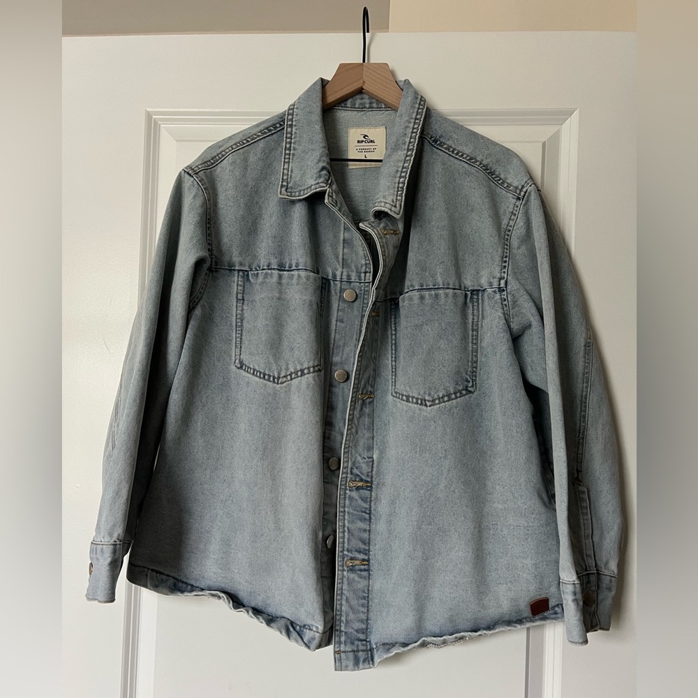Rip Curl Juniors' Venice Cotton Denim Shirt Jacket In Light Wash Size Large